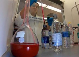 Dikkat! 11 büyük markanın suyunda plastik maddeler bulundu