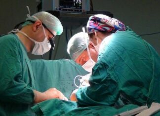 Fırsatçılar iş başında! Medikal ürünlerde yüzde 26 bin zam!