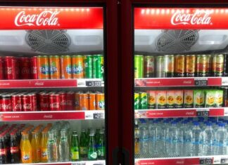 Rekabet Kurulu kararı: Coca Cola dolaplarını rakiplerine de açacak