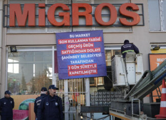 Migros mühürlendi! Tarihi geçmiş ürün satan Migros market kapatıldı!