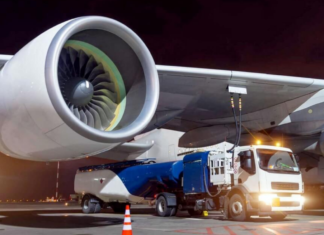 ABD’de jet yakıt fiyatları iki katına çıktı, uzmanlar uçak biletlerine zam ve uçuş iptallerine yol açabileceği uyarısı yaptı