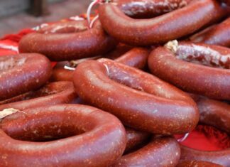 Sucukta sakatat, çayda yasaklı boya: Taklit-tağşiş gıdalar listesine 64 yeni ürün eklendi